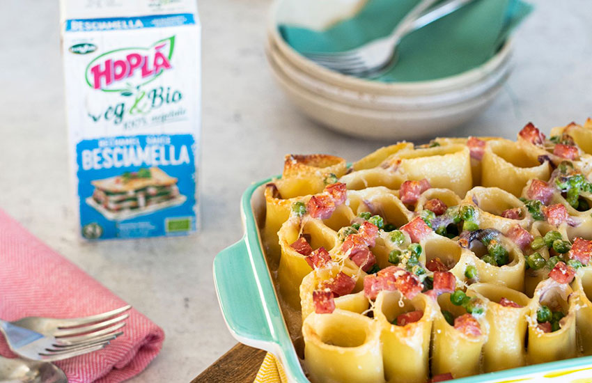 Pasta al forno ripiena con piselli